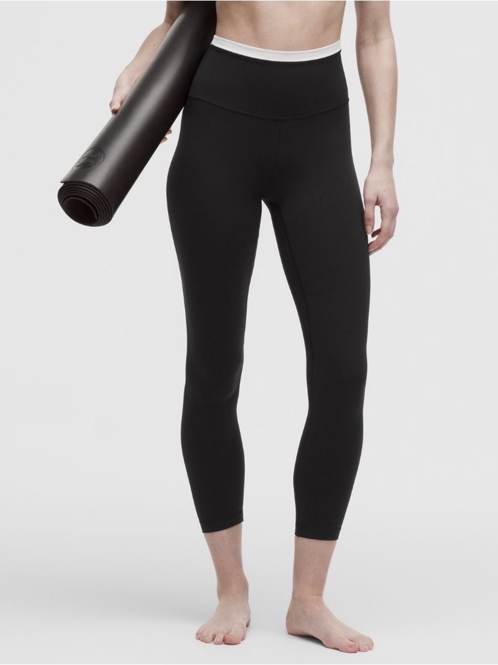 lululemon Align™ Super-High-Rise Pant 25" in Black/Light Ivory